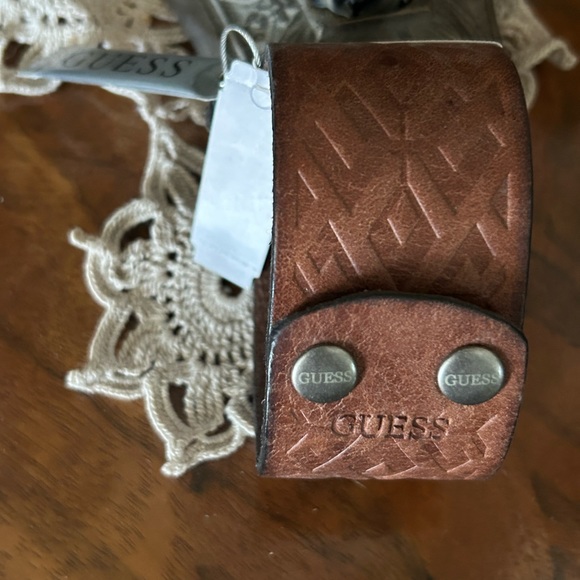 Hand-Tooled Leather Bracelet - Picture 3 of 8